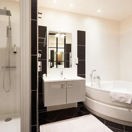 Logis Restaurant De La Paix Lodève