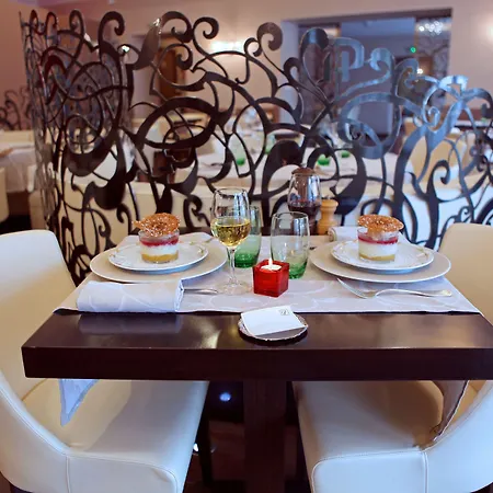 Logis Restaurant De La Paix Lodève