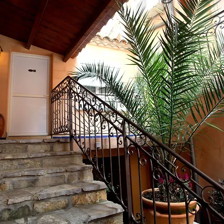 Logis Restaurant De La Paix Hotell 3*
