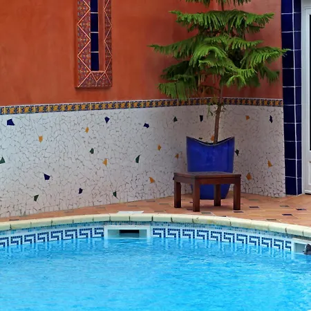 Logis Restaurant De La Paix Hotell