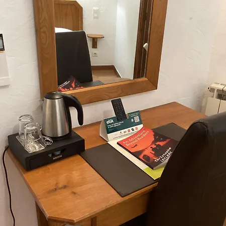 Hotell Logis Restaurant De La Paix 3*