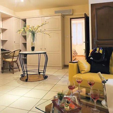Hotell Logis Restaurant De La Paix 3*