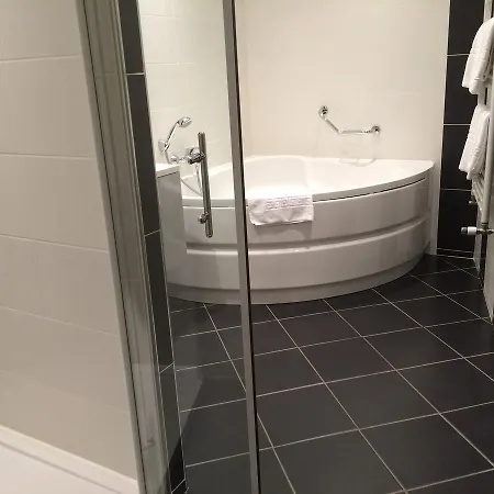 Hotell Logis Restaurant De La Paix 3*